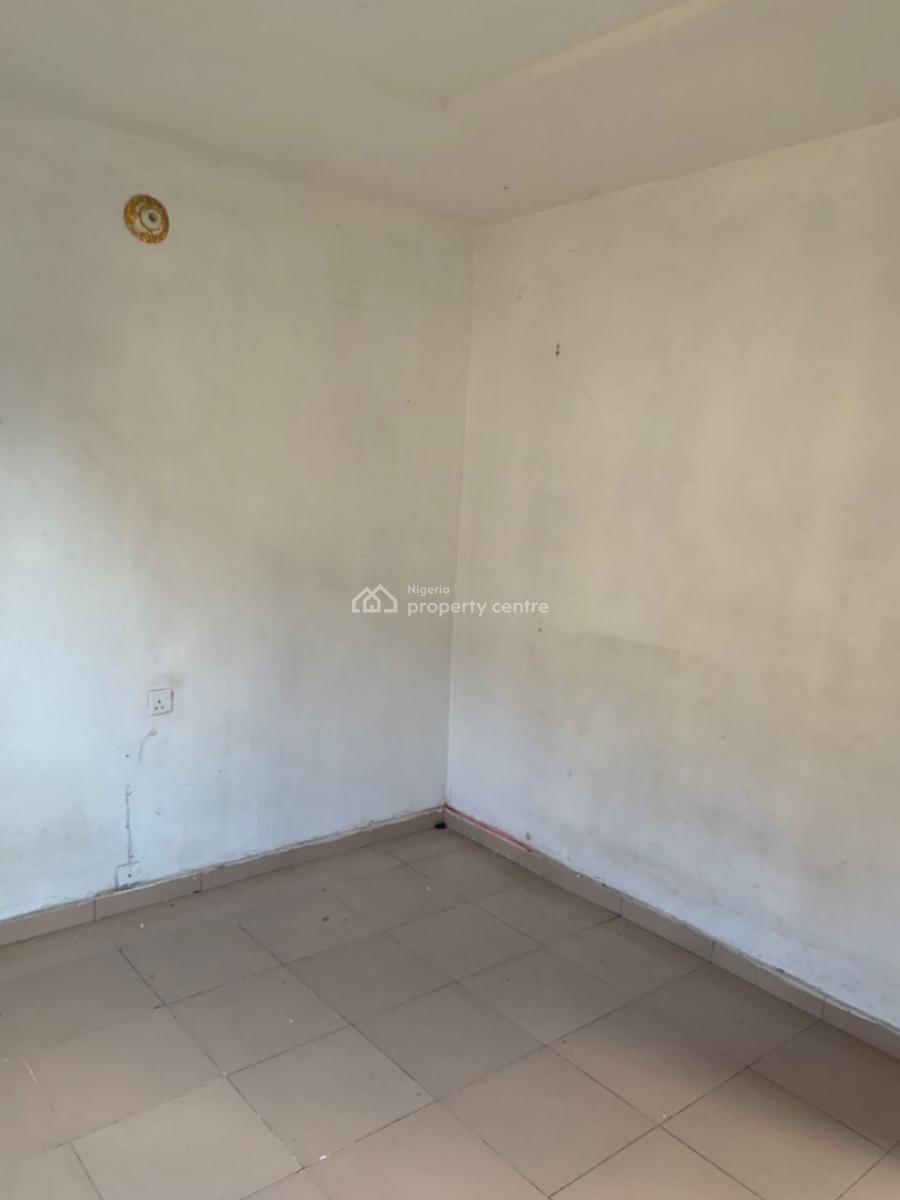 Spacious Mini Flat Upstairs, Akoka, Yaba, Lagos, Mini Flat (room and Parlour) for Rent