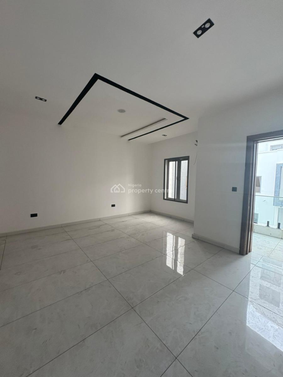 One-of-a-kind Terrace with Spacious Rooms & Balcony, Ikate, Lekki, Lagos, Terraced Duplex for Sale