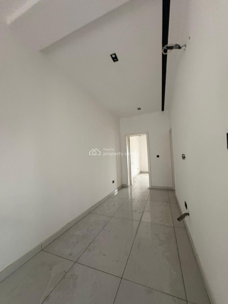 One-of-a-kind Terrace with Spacious Rooms & Balcony, Ikate, Lekki, Lagos, Terraced Duplex for Sale