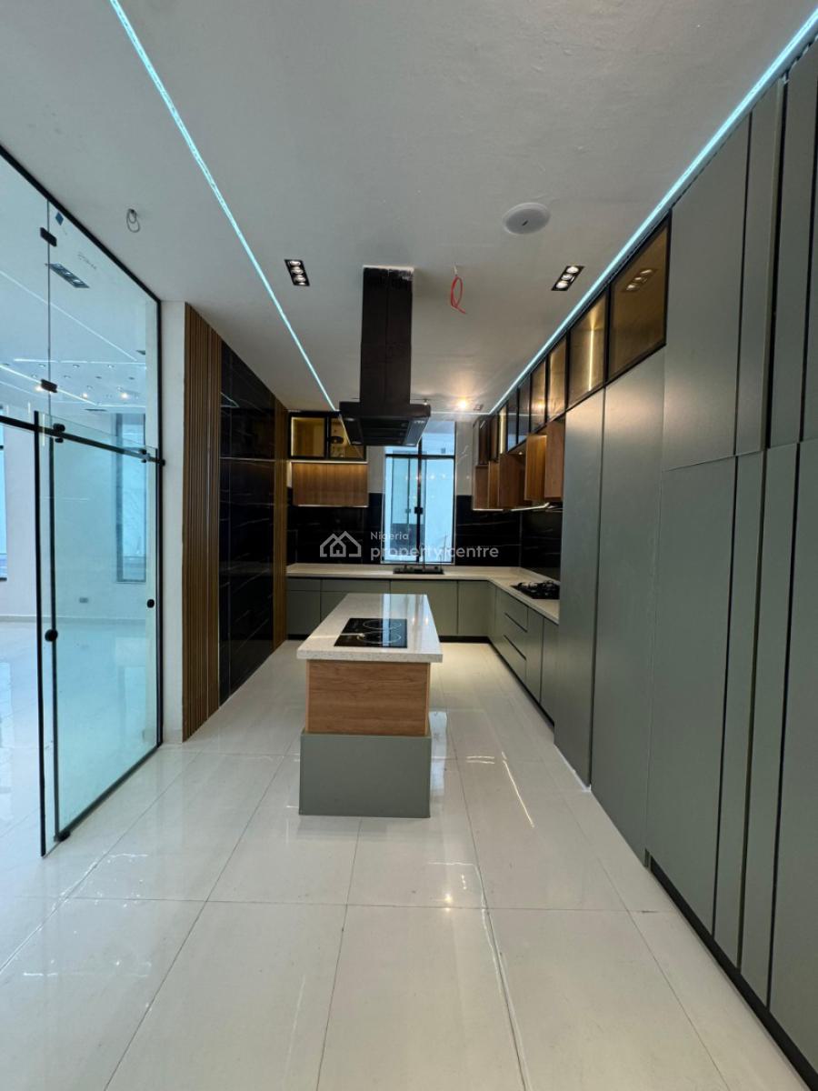 Aesthetically Pleasing 6 Bedroom Detached Duplex with Rooftop, Within The Most Prestigious Estate in Chevron, Lekki, Lagos, Detached Duplex for Sale