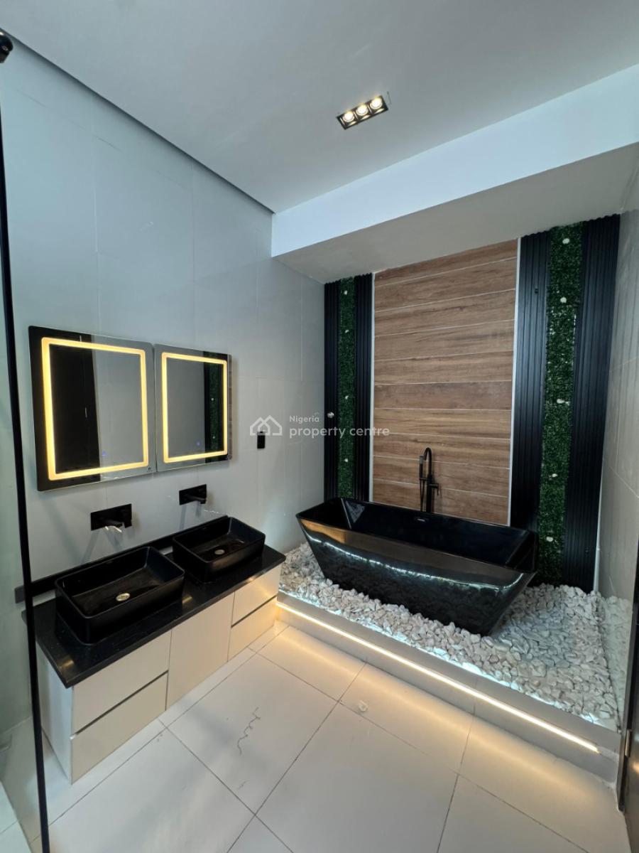 Aesthetically Pleasing 6 Bedroom Detached Duplex with Rooftop, Within The Most Prestigious Estate in Chevron, Lekki, Lagos, Detached Duplex for Sale