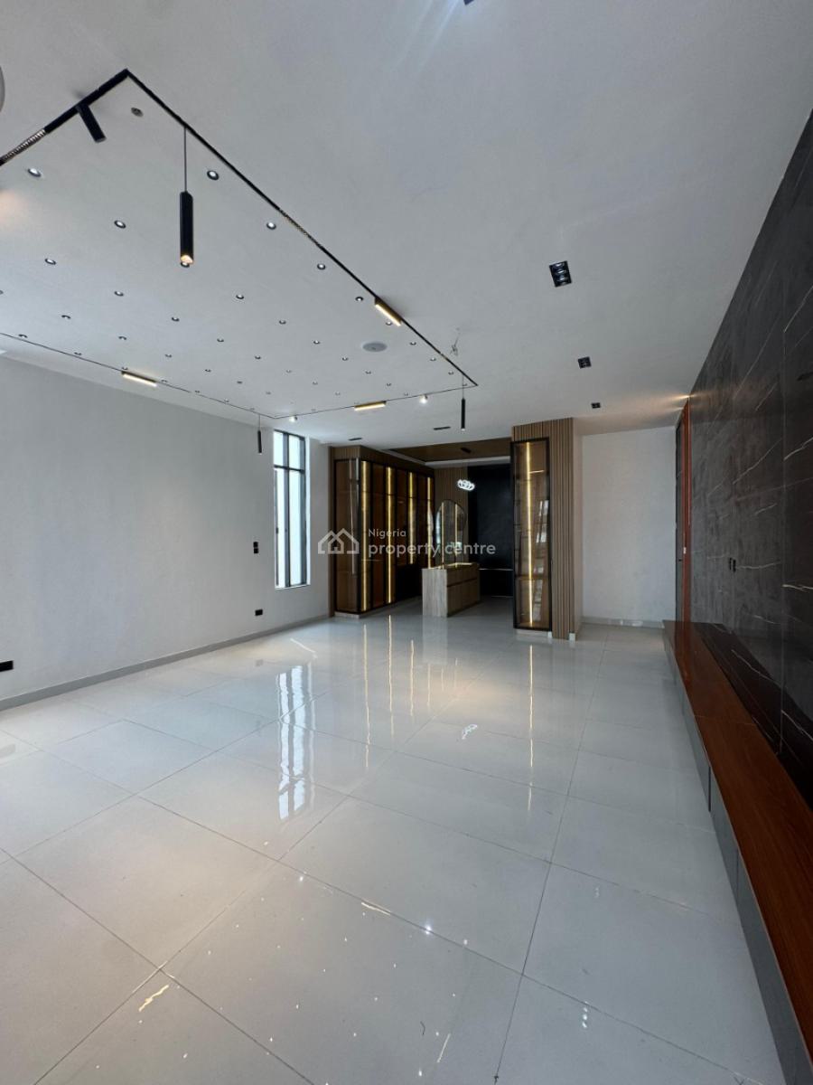 Aesthetically Pleasing 6 Bedroom Detached Duplex with Rooftop, Within The Most Prestigious Estate in Chevron, Lekki, Lagos, Detached Duplex for Sale