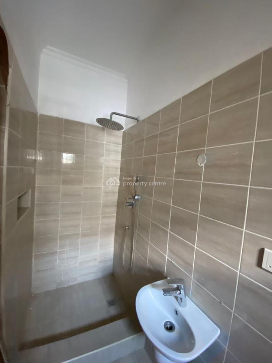 Spacious Massive Luxury 4bedroom Semi Detached Duplex, Secure Off Admiralty Wey Lekki Phase One, Lekki Phase 1, Lekki, Lagos, Flat / Apartment for Rent