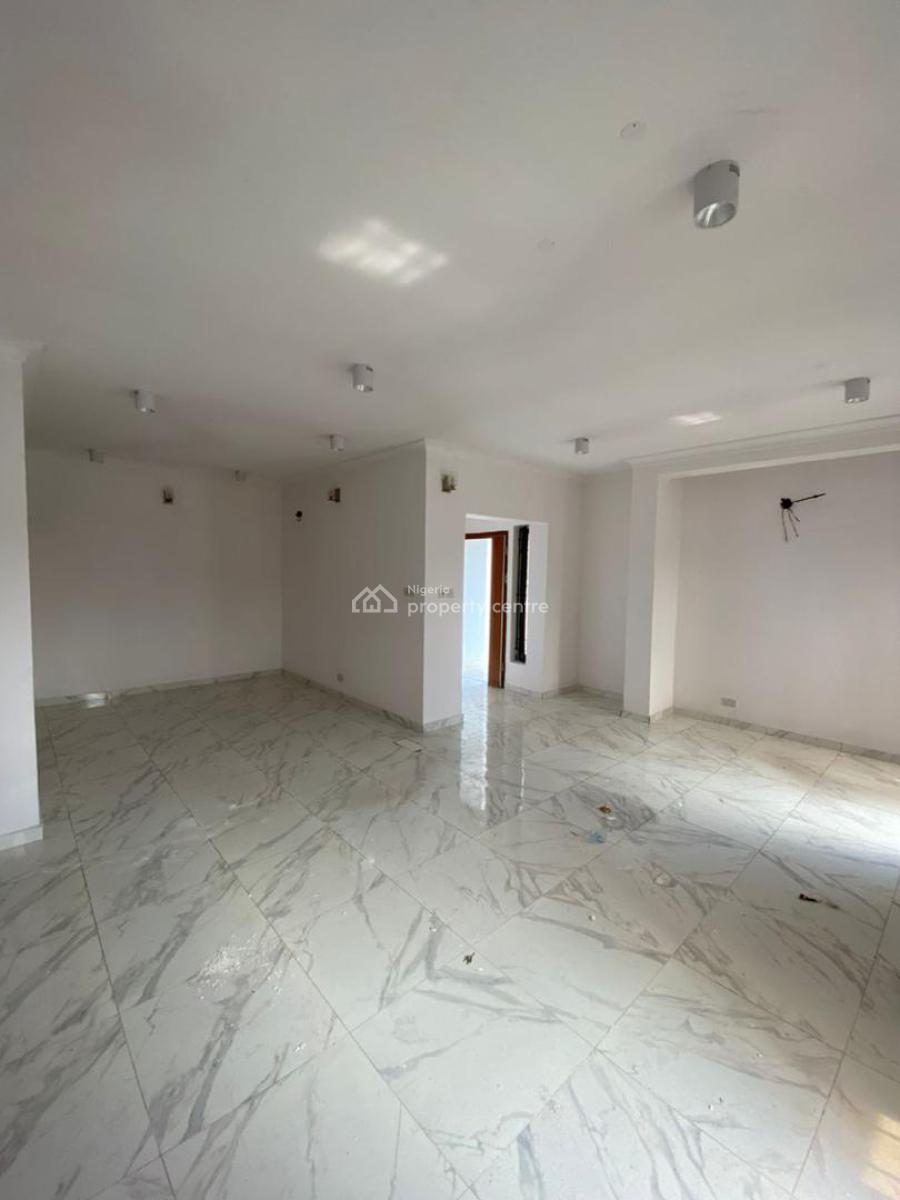 Spacious Massive Luxury 4bedroom Semi Detached Duplex, Secure Off Admiralty Wey Lekki Phase One, Lekki Phase 1, Lekki, Lagos, Flat / Apartment for Rent