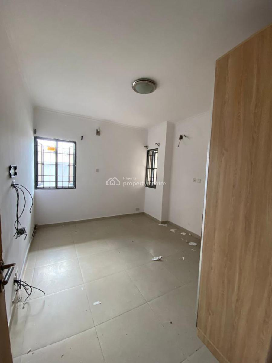 Spacious Massive Luxury 4bedroom Semi Detached Duplex, Secure Off Admiralty Wey Lekki Phase One, Lekki Phase 1, Lekki, Lagos, Flat / Apartment for Rent