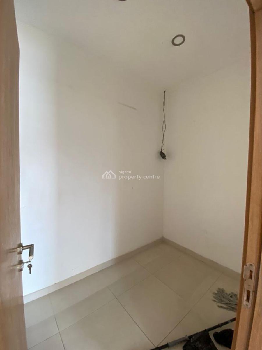 4 Bedroom Semi Detached House with a Box Room and a Room Bq, Lekki Phase 1, Lekki, Lagos, Semi-detached Duplex for Rent