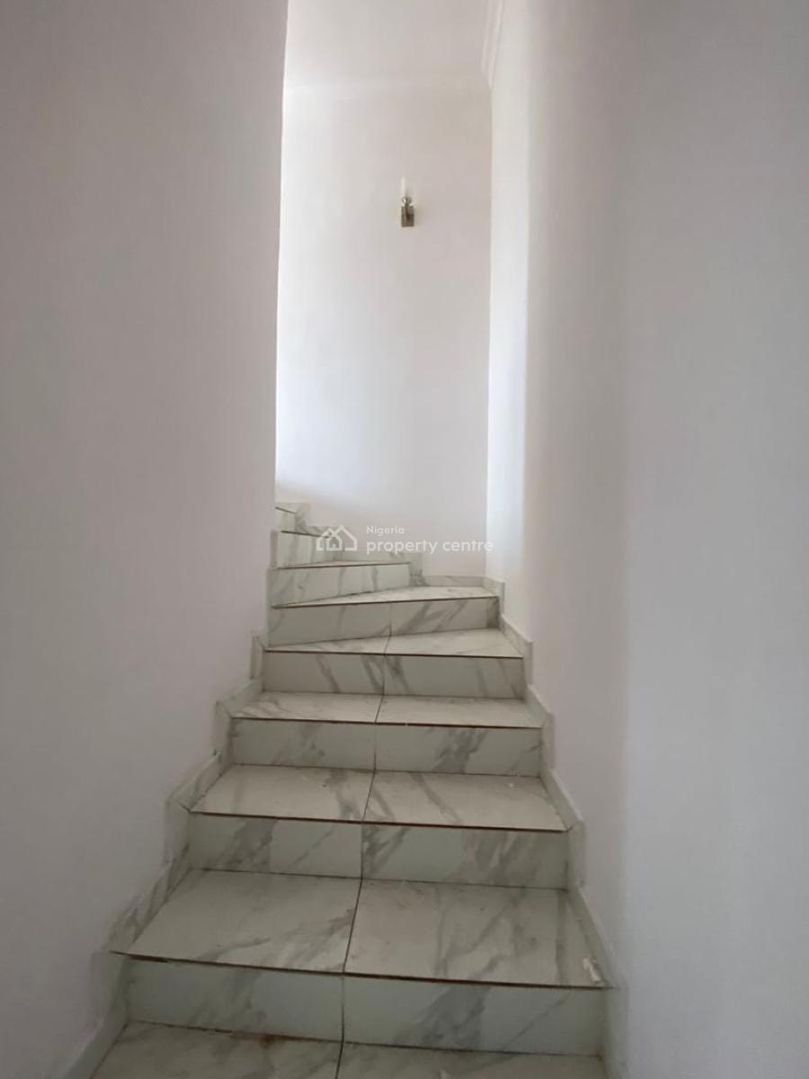4 Bedroom Semi Detached House with a Box Room and a Room Bq, Lekki Phase 1, Lekki, Lagos, Semi-detached Duplex for Rent
