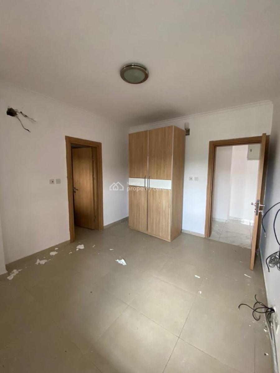 4 Bedroom Semi Detached House with a Box Room and a Room Bq, Lekki Phase 1, Lekki, Lagos, Semi-detached Duplex for Rent