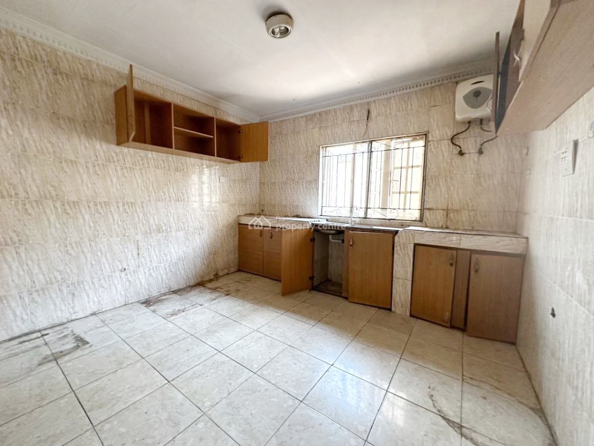 Luxury 3 Bedroom Apartment Ssss, Gra Phase 2, Magodo, Lagos, Flat / Apartment for Rent
