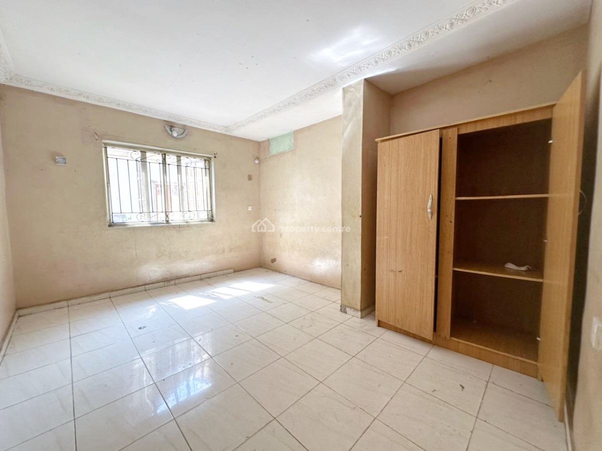 Luxury 3 Bedroom Apartment Ssss, Gra Phase 2, Magodo, Lagos, Flat / Apartment for Rent