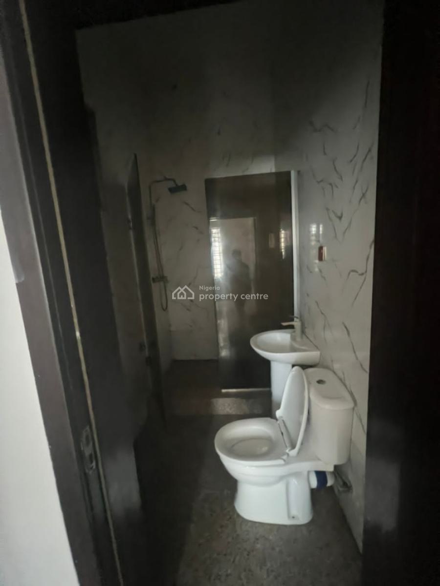 Semi Master Bedroom. N1.3m Yearly. Chervon., Jadeville, Chervon Alternative, Lekki., Lekki, Lagos, Flat / Apartment for Rent