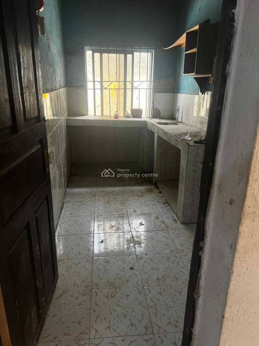 Renovated 3 Bedroom Flat, Downstairs, Close to Ogudu Ori Oke, Alapere, Ketu, Lagos, Flat / Apartment for Rent