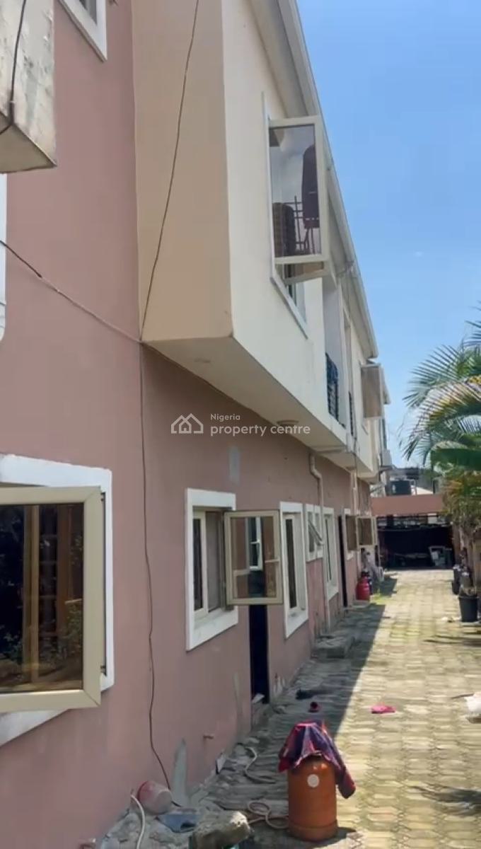 Distress 6 Bedr Detached & Bq, Location: Northern Foreshore, Chevron Lekki Lagos, Lekki, Lagos, Detached Duplex for Sale