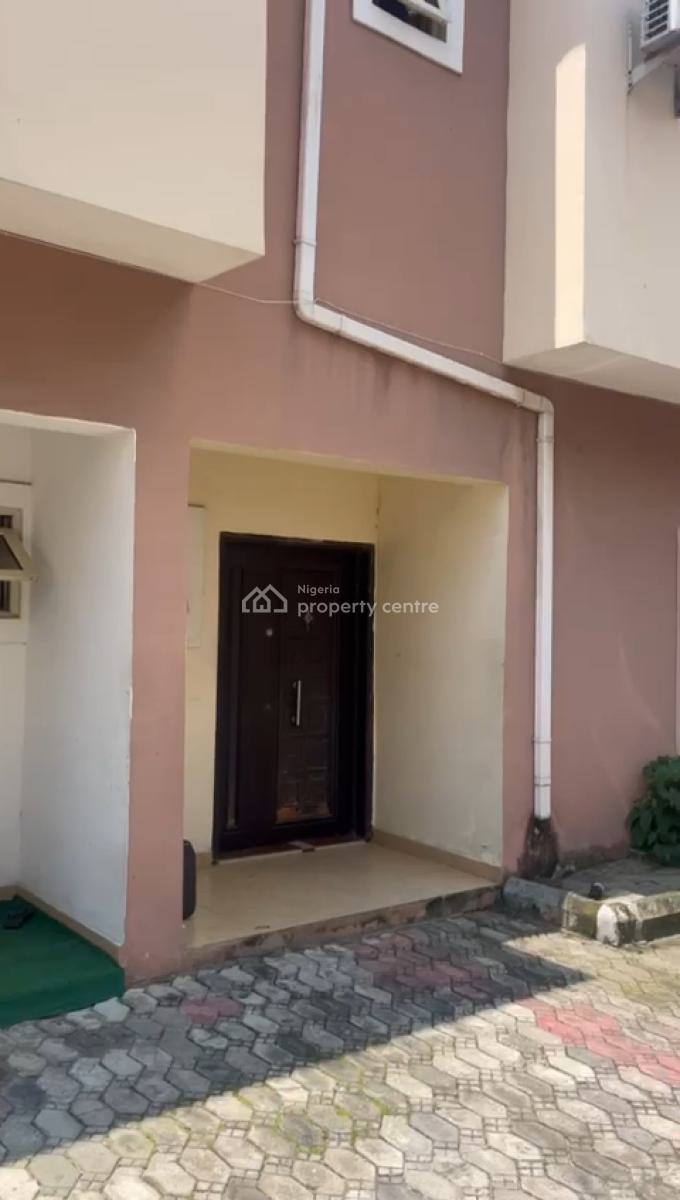 Distress 6 Bedr Detached & Bq, Location: Northern Foreshore, Chevron Lekki Lagos, Lekki, Lagos, Detached Duplex for Sale