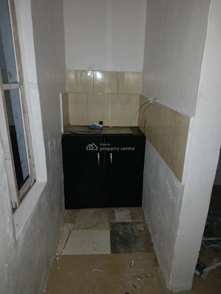 Lovely Mini Flat, Yaba, Yaba, Lagos, Mini Flat (room and Parlour) for Rent