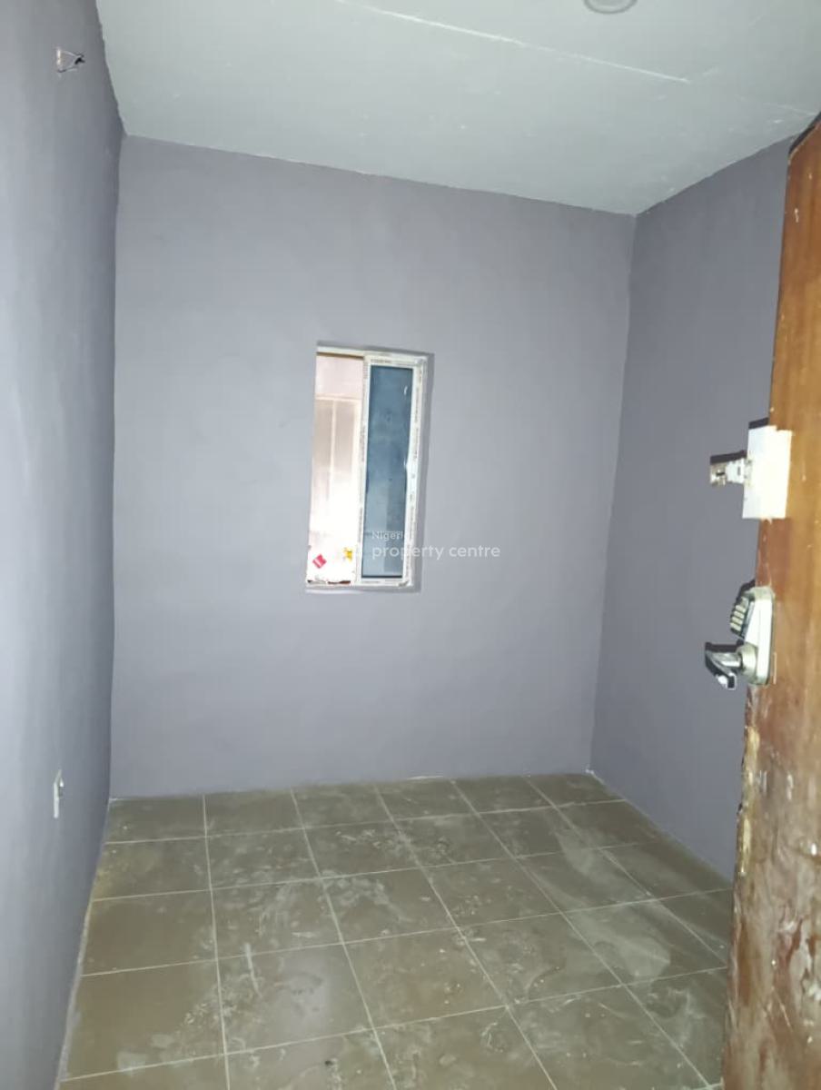 Lovely Mini Flat, Yaba, Yaba, Lagos, Mini Flat (room and Parlour) for Rent