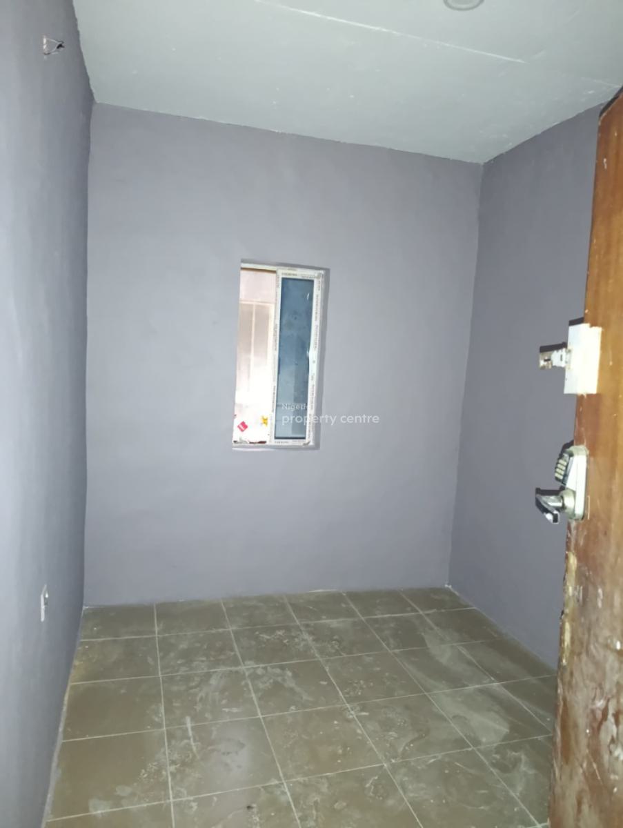 Lovely Mini Flat, Yaba, Yaba, Lagos, Mini Flat (room and Parlour) for Rent