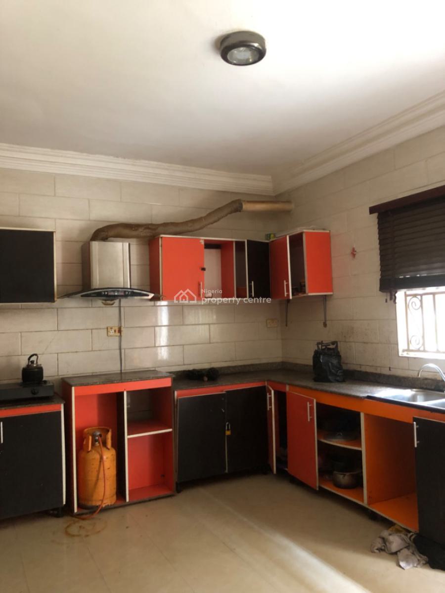 Room in a Flat, Ikota, Lekki, Lagos, Self Contain (single Rooms) for Rent