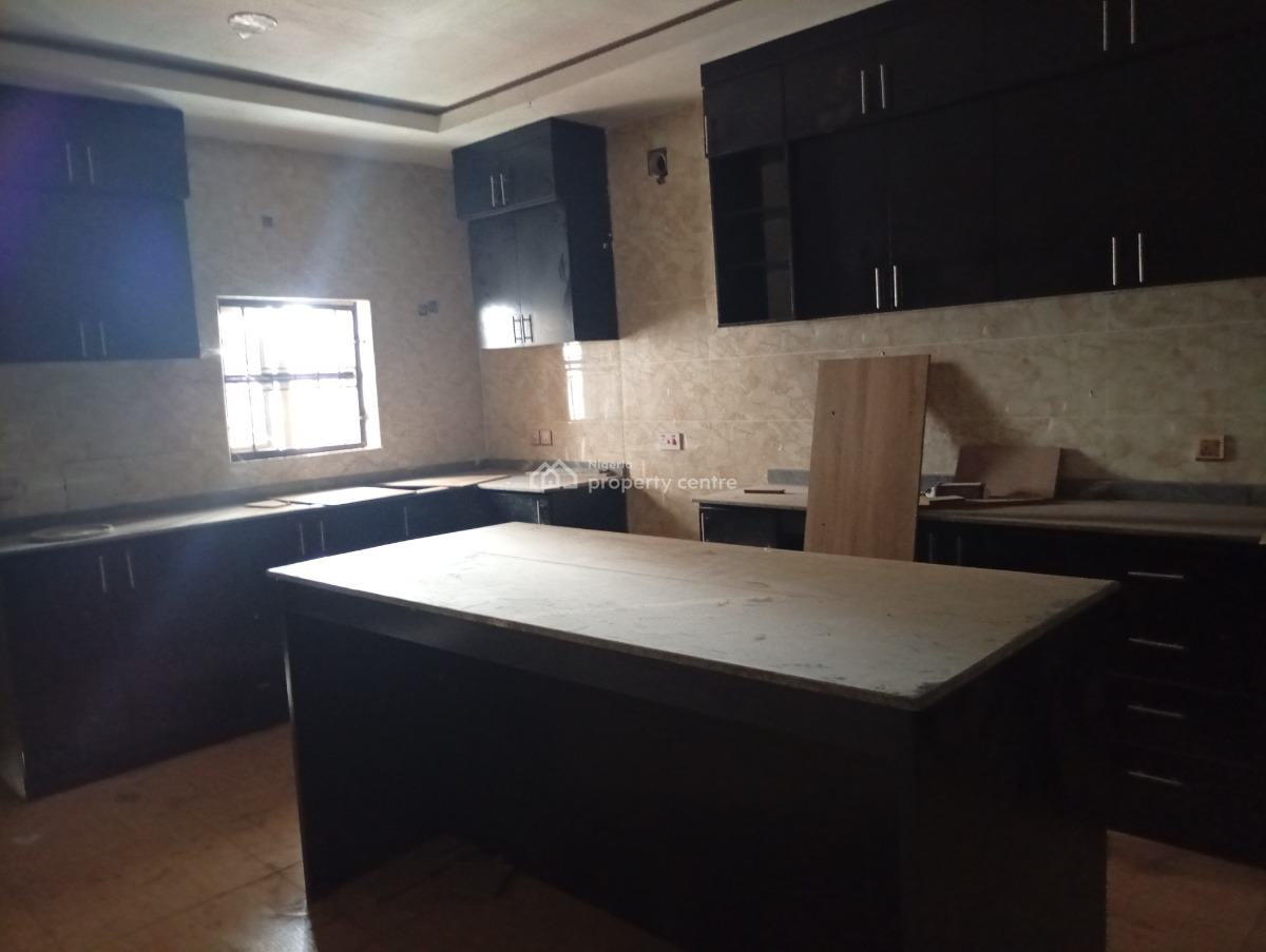 Brand New 4 Bedroom Terraced Duplex with a Room Bq, Guzape District, Abuja, Terraced Duplex for Rent