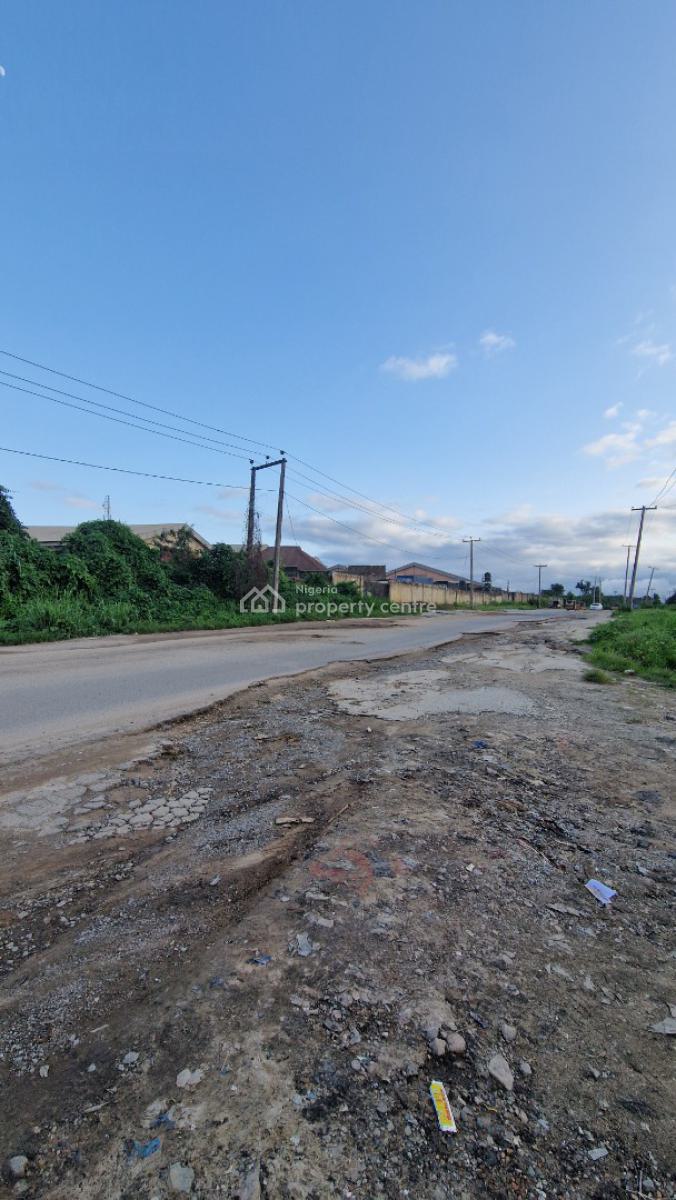 One Acre of Commercial/industrial Land, Adjacent Jubaili Agrotec Ltd Along Old Lagos — Ibadan Road, Podo,, Ibadan, Oyo, Land for Sale