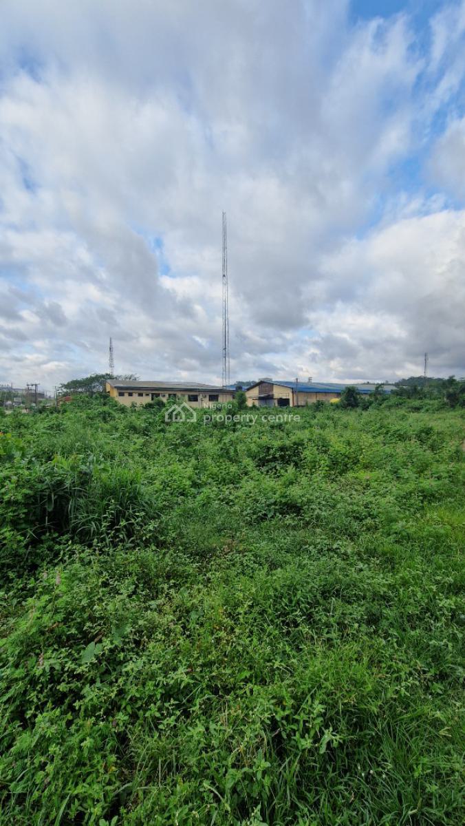 Commercial/industrial Parcel of Land, Adjacent Jubaili Agrotec Ltd Along Old Lagos — Ibadan Road, Podo, Ibadan, Oyo, Land for Sale