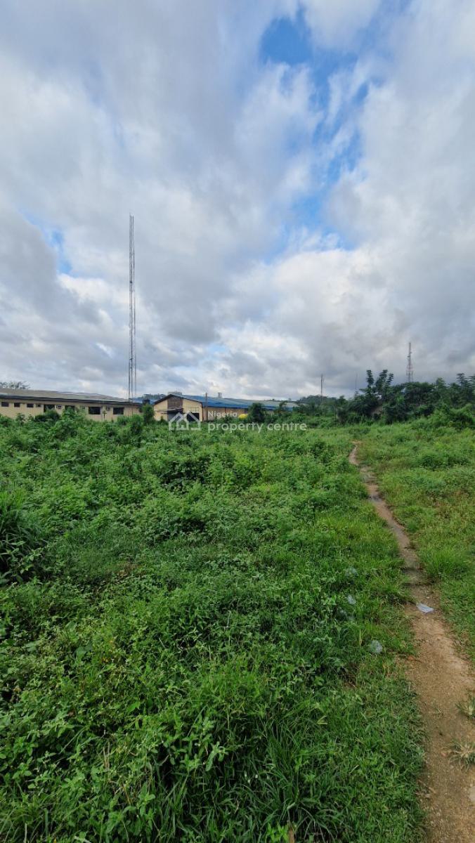 Commercial/industrial Parcel of Land, Adjacent Jubaili Agrotec Ltd Along Old Lagos — Ibadan Road, Podo, Ibadan, Oyo, Land for Sale
