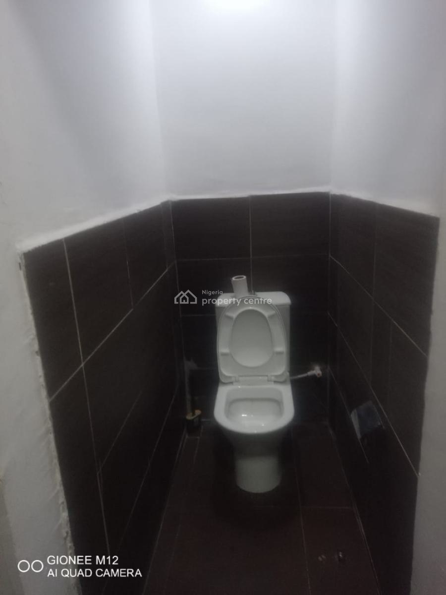 Spacious Serviced 1 Room Self Contain, Off Sinari Daranijo Street, Victoria Island (vi), Lagos, Self Contain (single Rooms) for Rent
