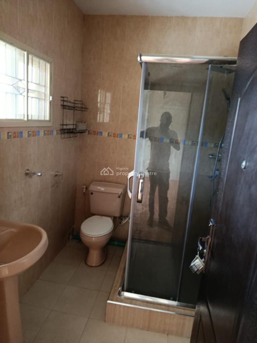 Well Maintained 5 Bedroom Semi Detached House with Bq, Estate Off Agungi Road, Agungi, Lekki, Lagos, Semi-detached Duplex for Rent