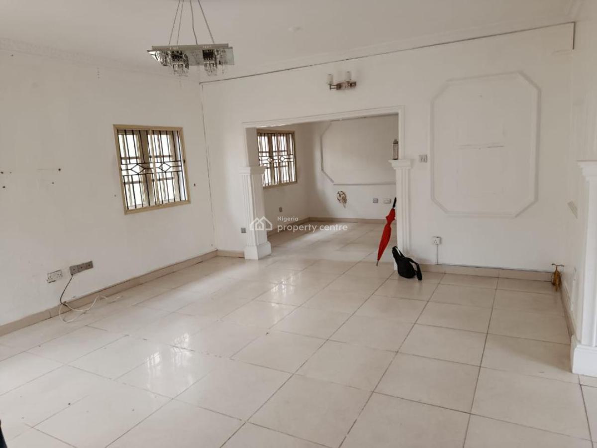 Well Maintained 5 Bedroom Semi Detached House with Bq, Estate Off Agungi Road, Agungi, Lekki, Lagos, Semi-detached Duplex for Rent