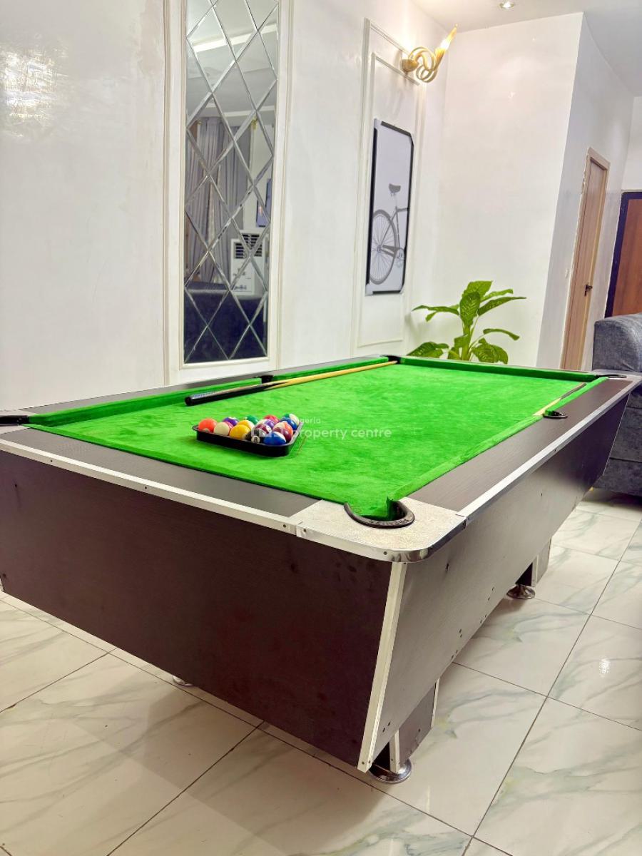 Luxury 4 Bedroom Self Compound with Pool Snooker  Bathtub, Lekki Phase 2, Lekki, Lagos, Flat / Apartment Short Let