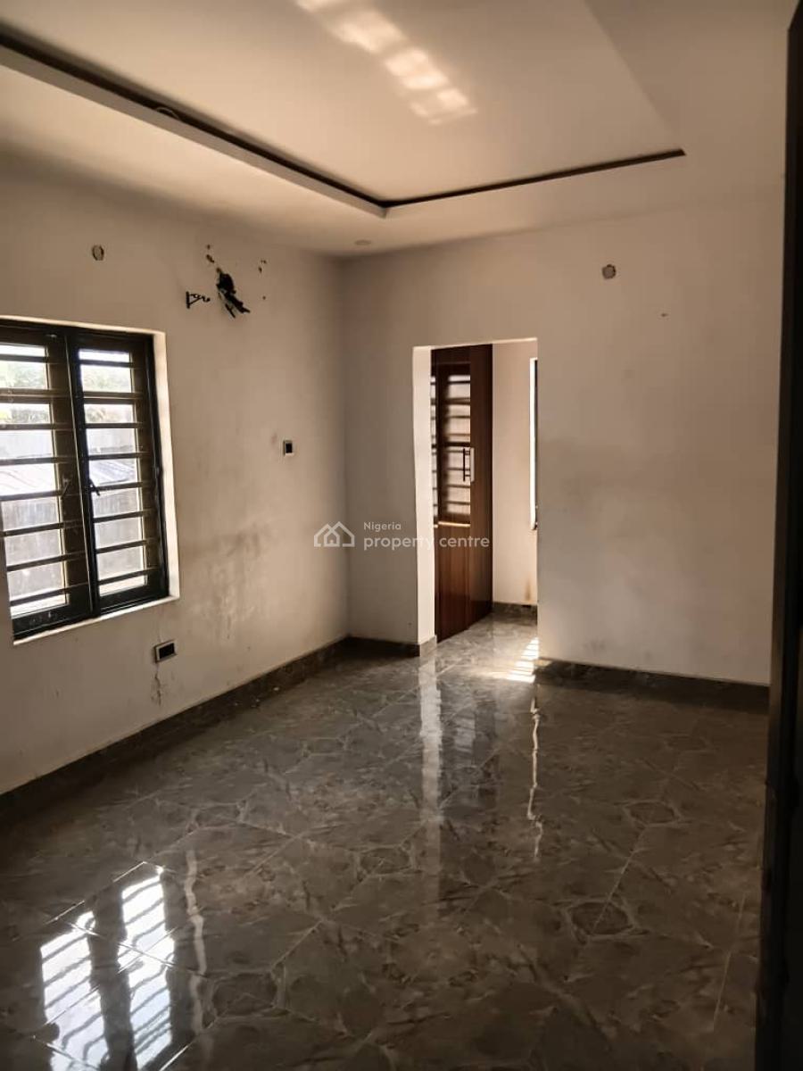 Massive 3 Bedroom Apartment, Ogombo, Ajah, Lagos, Flat / Apartment for Rent