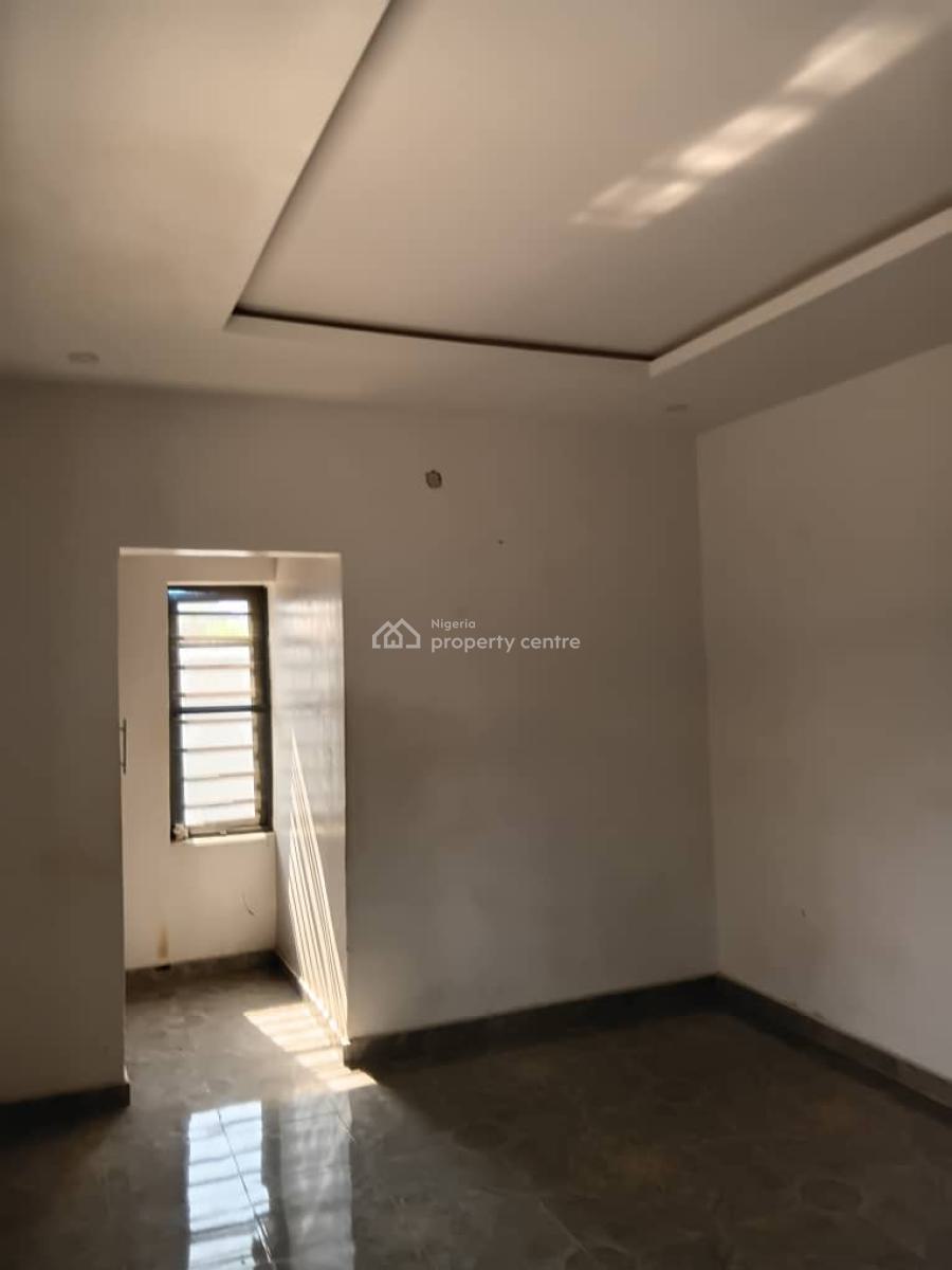 Massive 3 Bedroom Apartment, Ogombo, Ajah, Lagos, Flat / Apartment for Rent