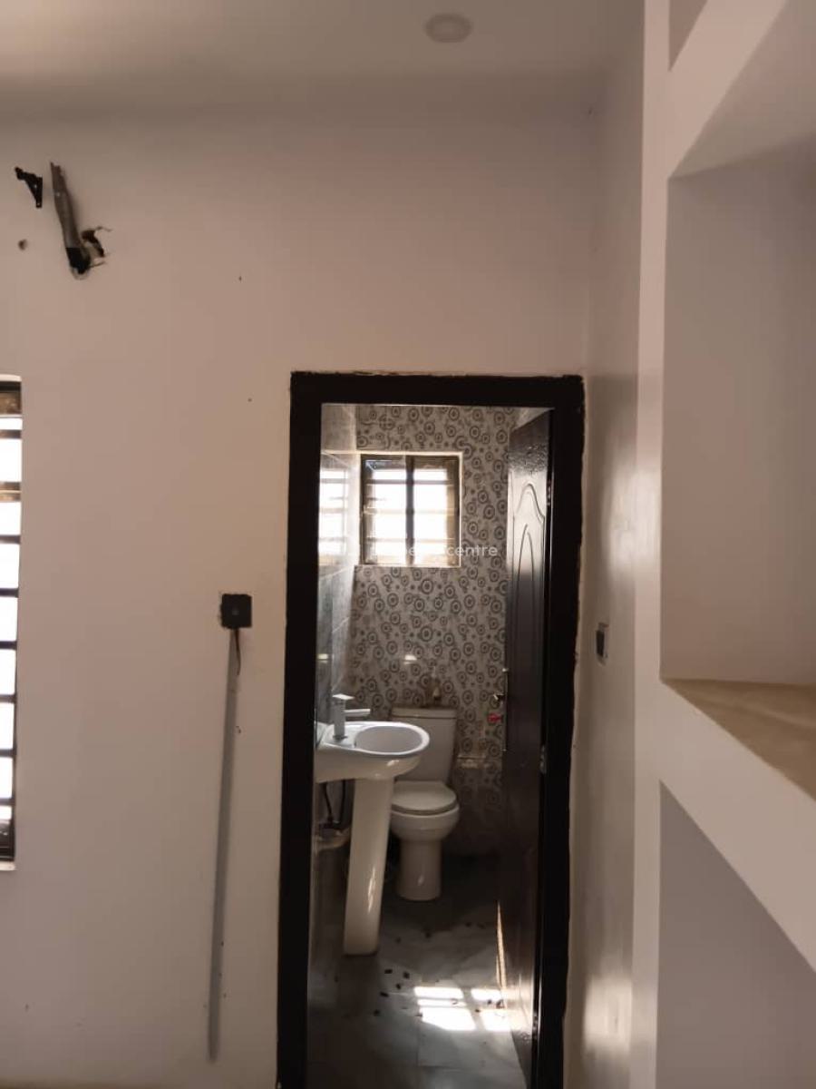 Massive 3 Bedroom Apartment, Ogombo, Ajah, Lagos, Flat / Apartment for Rent