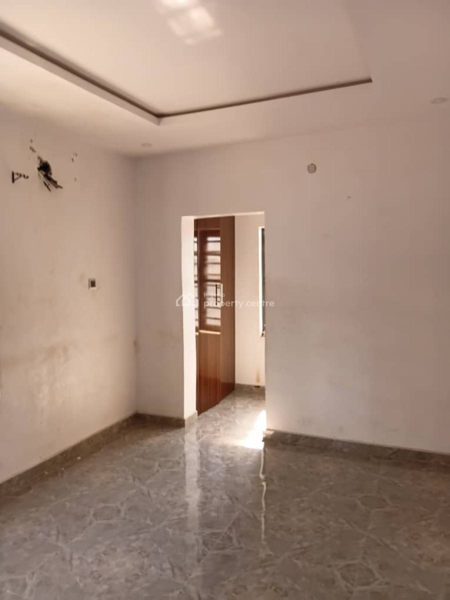 Massive 3 Bedroom Apartment, Ogombo, Ajah, Lagos, Flat / Apartment for Rent