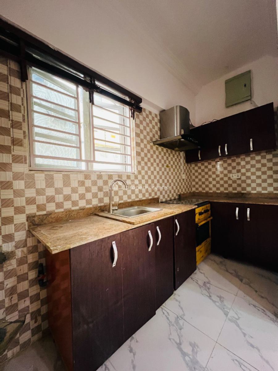 Standard 2 Bedroom Apartment in a Secured Neighborhood, Lekki Phase1, Lekki Phase 1, Lekki, Lagos, Flat / Apartment for Rent