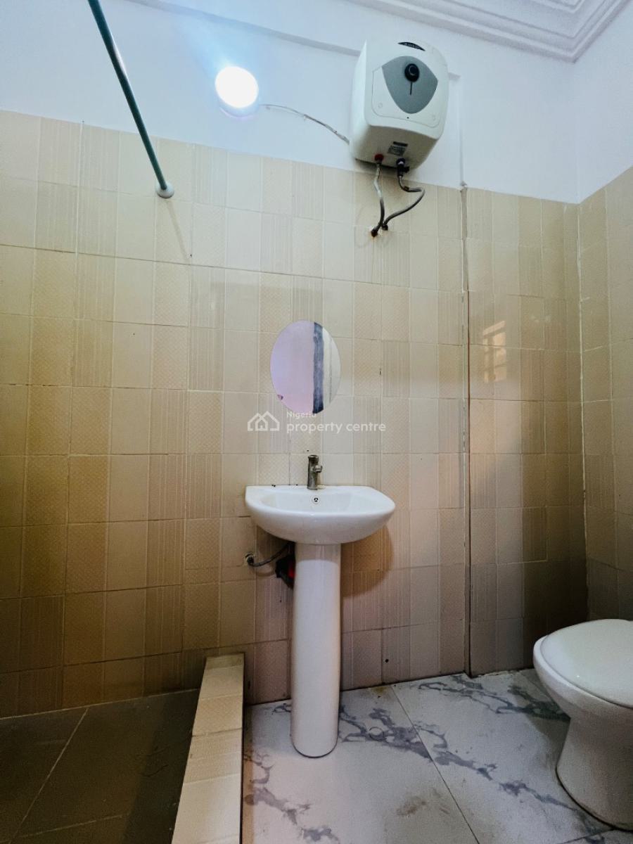 Standard 2 Bedroom Apartment in a Secured Neighborhood, Lekki Phase1, Lekki Phase 1, Lekki, Lagos, Flat / Apartment for Rent