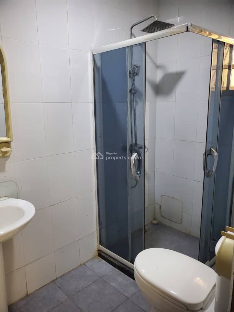 Beautiful 3 Bedroom Apartment, Gra Phase 1, Magodo, Lagos, Flat / Apartment for Rent