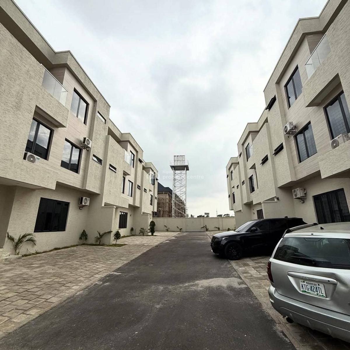 Newly Built 5 Bedroom with 2 Living Rooms and Maid Room, Jahi Gilmore, Jahi, Abuja, Terraced Duplex for Rent