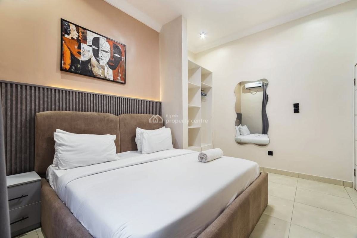 Cathy 3 Bedrooms Apartment with Pool, Ps5 & Games, Lekki Phase 1, Lekki, Lagos, Flat / Apartment Short Let