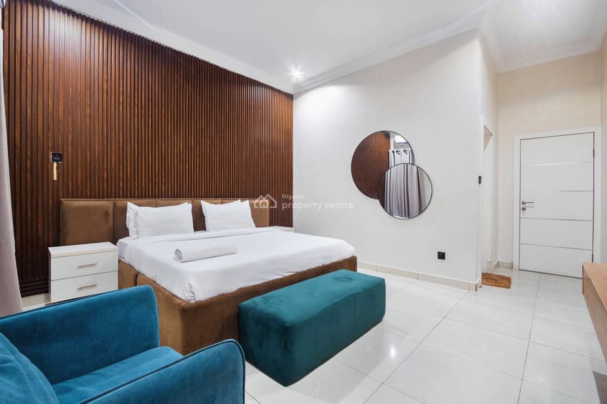 Cathy 3 Bedrooms Apartment with Pool, Ps5 & Games, Lekki Phase 1, Lekki, Lagos, Flat / Apartment Short Let