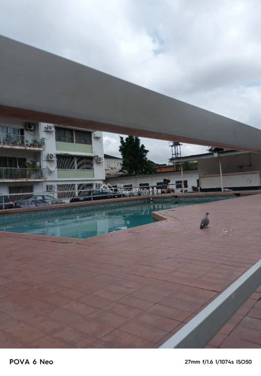Large 3 Bedroom Apartment with Bq, Ikeja Gra, Ikeja, Lagos, Flat / Apartment for Rent