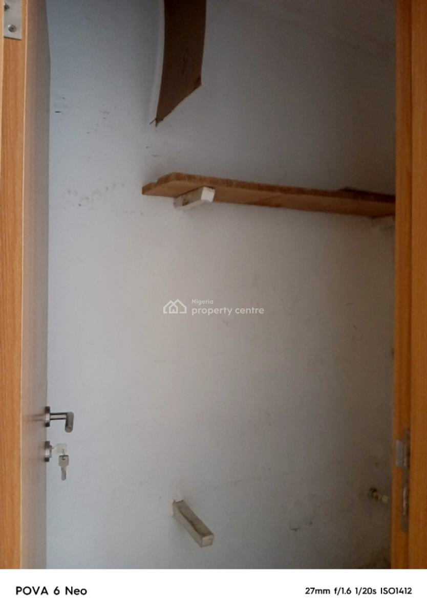 Large 3 Bedroom Apartment with Bq, Ikeja Gra, Ikeja, Lagos, Flat / Apartment for Rent