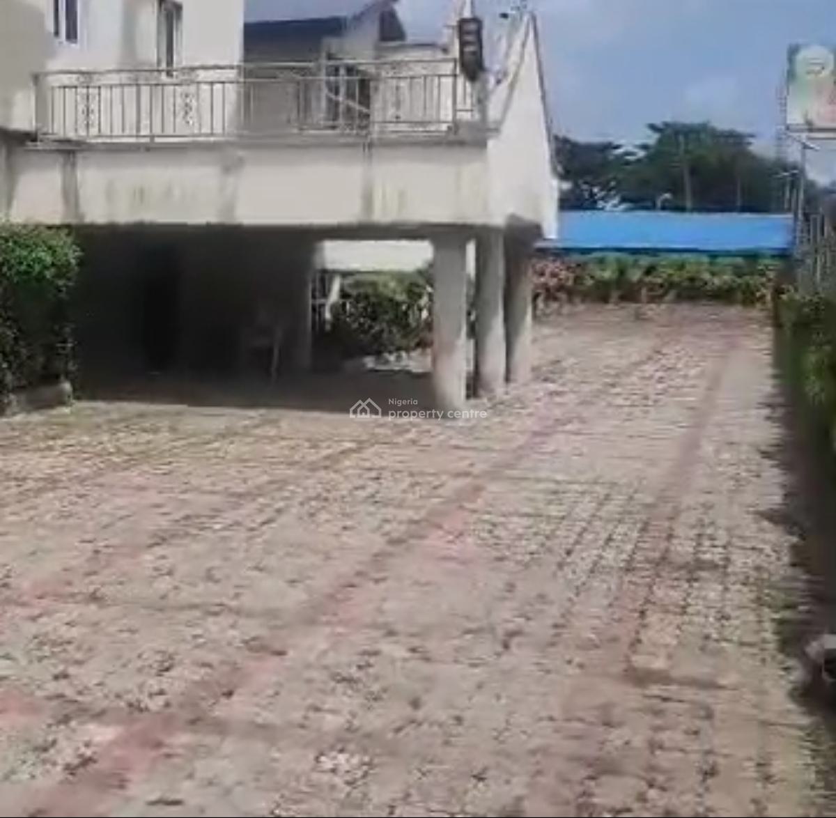 68 Rm Hotel,size 8,500sqm. Elevator, Hall for 700 Pple, Conference 100, Ikeja Gra, Ikeja, Lagos, Hotel / Guest House for Sale