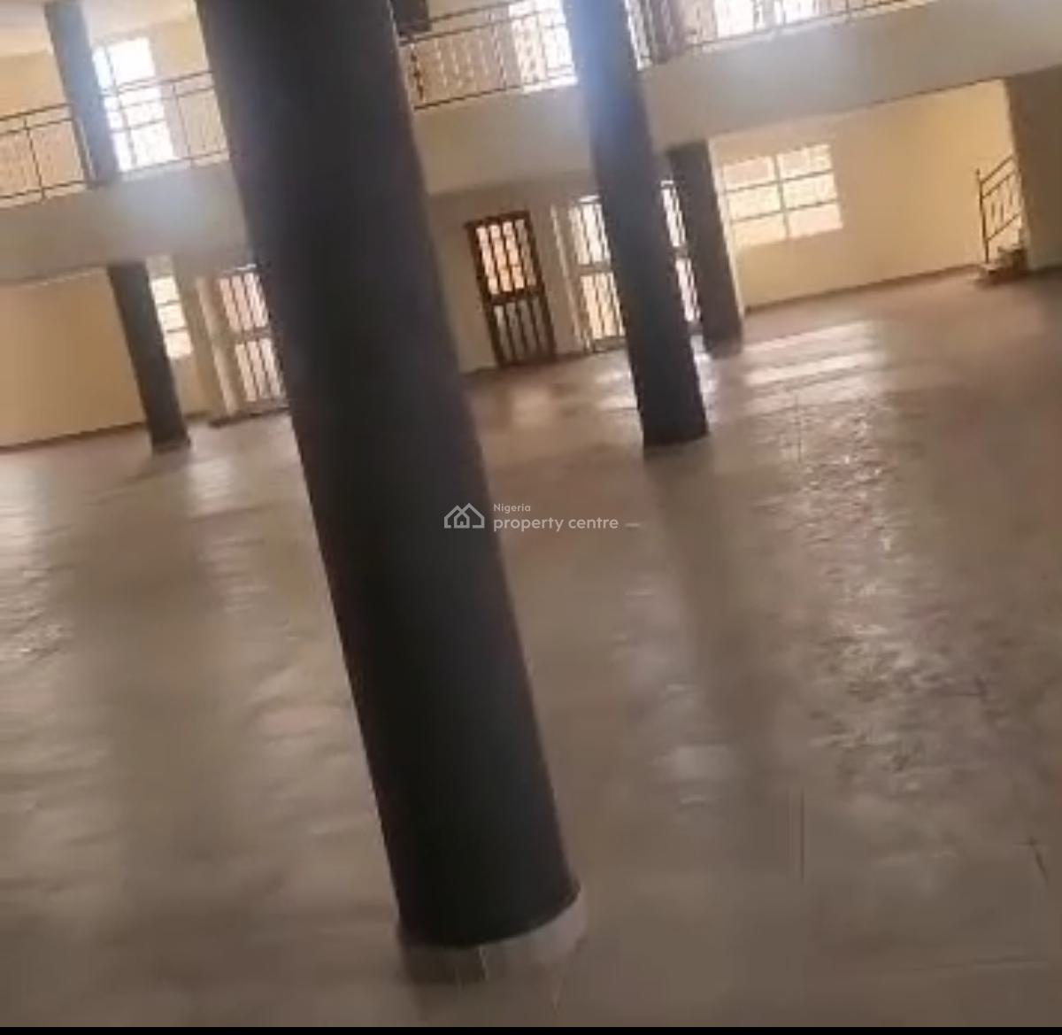 68 Rm Hotel,size 8,500sqm. Elevator, Hall for 700 Pple, Conference 100, Ikeja Gra, Ikeja, Lagos, Hotel / Guest House for Sale