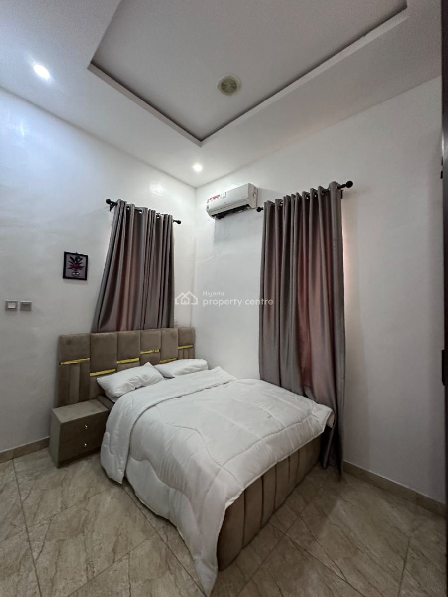Luxury Spacious Room with a Parlour, Peninsula Garden Estate, Behind Blenco Supermarket, Sangotedo, Ajah, Lagos, Detached Duplex Short Let