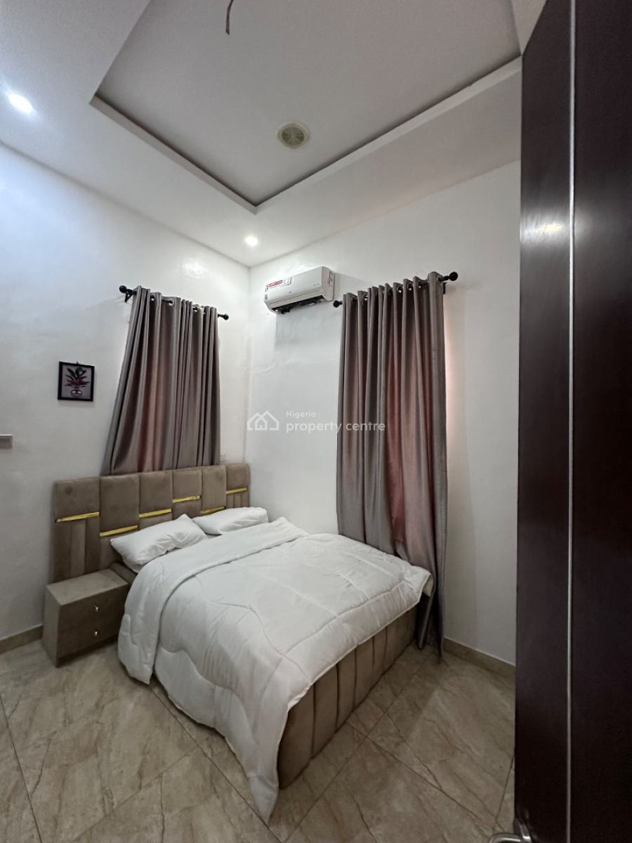 Luxury Spacious Room with a Parlour, Peninsula Garden Estate, Behind Blenco Supermarket, Sangotedo, Ajah, Lagos, Detached Duplex Short Let