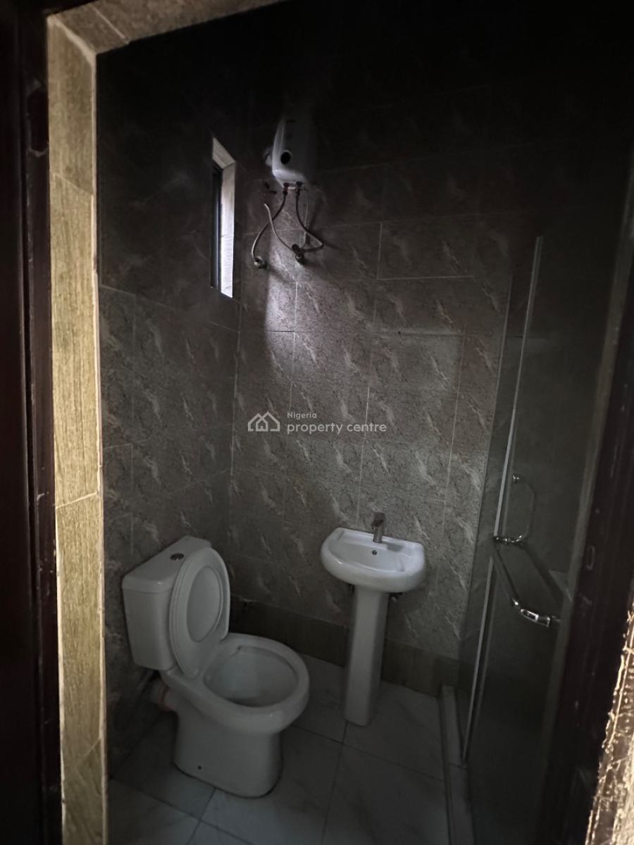 Luxury Spacious Room with a Parlour, Peninsula Garden Estate, Behind Blenco Supermarket, Sangotedo, Ajah, Lagos, Detached Duplex Short Let
