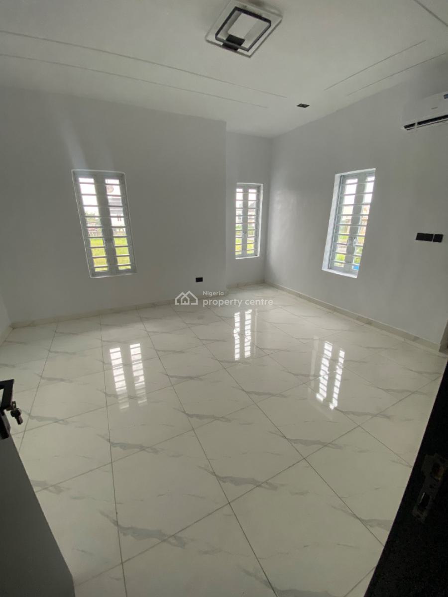 Newly Renovated 5bedroom Full Detached with a Swimming Pool, Pinnock Beach Estate, Osapa, Lekki, Lagos, Detached Duplex for Sale