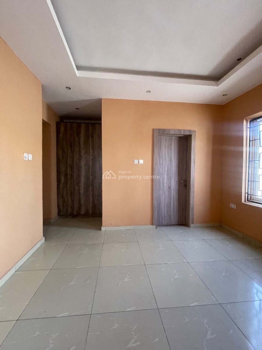 2 Bedroom Apartment, Ologolo, Lekki, Lagos, House for Sale