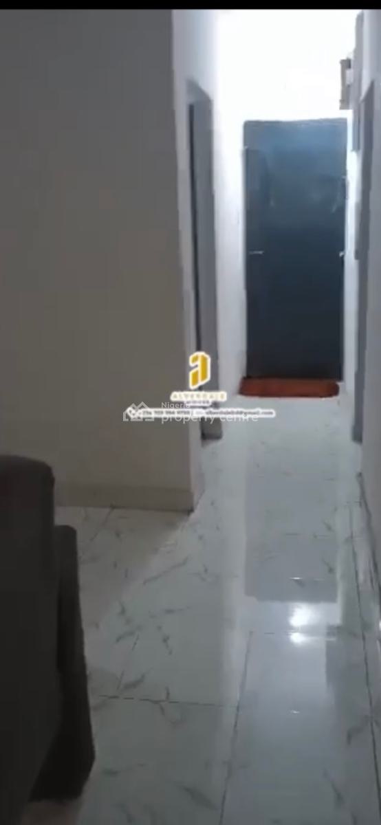 Well-maintained 3-bedroom Apartment (upstairs), Anthony, Maryland, Lagos, Flat / Apartment for Sale